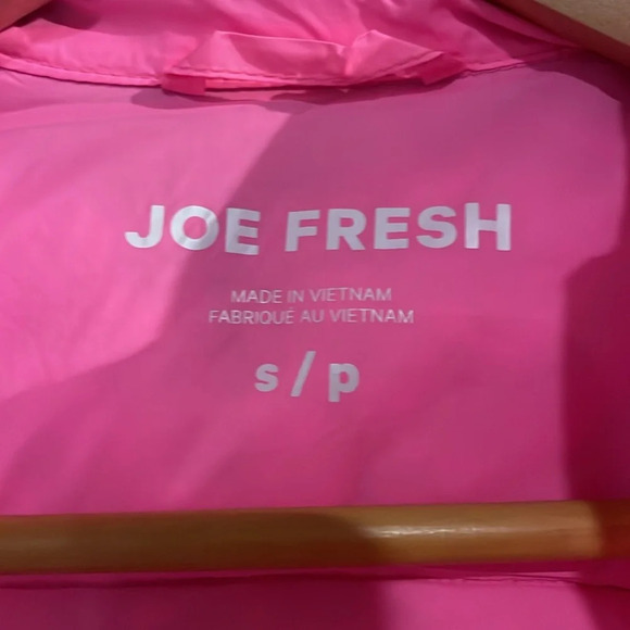 3/$20 Joe Fresh Girls Size Small Lightweight Pink Puffer Jacket - Picture 4 of 6